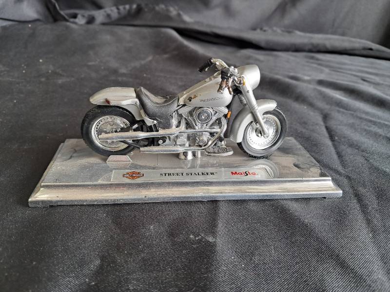 lot 8 image: Harley Davidson Maisto Street Stalker