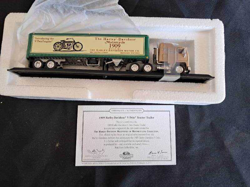 lot 25 image: Harley Davidson 1909 V Twin Tractor & Trailer NIB