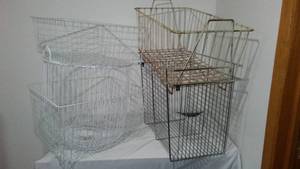 lot 16 image: Large Heavy Duty Metal Baskets. (5)