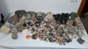 lot 24 image: Great Assortment of Rocks