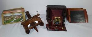 lot 43 image: Connley Camera replica and Vintage View Finder with Viewing Cards