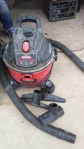 lot 75 image: Craftsman 6 Gal. Wet Dry Vac