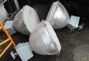 lot 80 image: Commercial Lighting Fixtures (3)