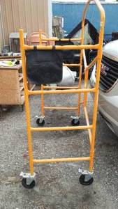 lot 81 image: Scaffolding Model US7101, 500 lb capacity.