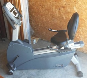 lot 171 image: Nautilus NR3000 Recumbent Bike