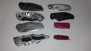 lot 156 image: Variety of Pocket Knives (8).