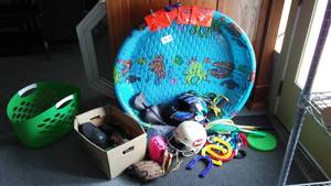 lot 170 image: Childrens Swimming Pool, Sports Gloves, Bike Seats, and More.