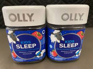 lot 17 image: OLLY Kids Sleep Gummies - Dietary Supplement, 2 Pack