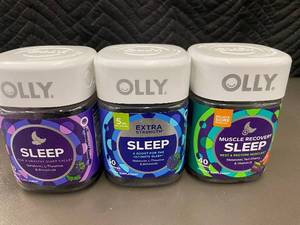 lot 19 image: Set of 3 Olly Sleep Gummies for Restful Sleep Support