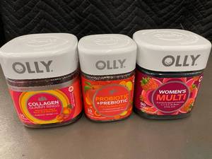 lot 53 image: Assorted Dietary Supplements Collagen Gummy Rings, Probiotic  Prebiotic, Womens Multi