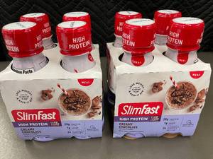 lot 60 image: SlimFast High Protein Meal Replacement Shakes - Creamy Chocolate, 8 Pack
