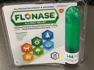 lot 70 image: Flonase Allergy Relief Nasal Spray 144 Metered Sprays