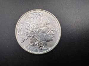 lot 72 image: Buffalo Design .999 1 Oz. Silver Round