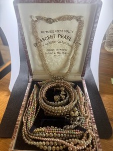 lot 98 image: Jewelry - Includes Five Necklaces, Bracelet, Earrings in Collectible Box