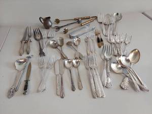 lot 67U image: Vintage Assorted Silverware Collection