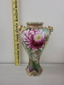 lot 10M image: Vintage Hand-Painted Nippon Porcelain Vase with Floral Design