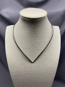 lot 40B image: Vintage Sterling Silver 925 V-Shaped Choker Necklace