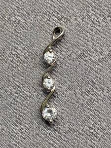 lot 45B image: Sterling Silver 925 Twisted Pendant with Stones