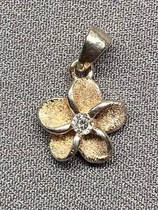 lot 64B image: 925 Sterling Silver Flower Pendant