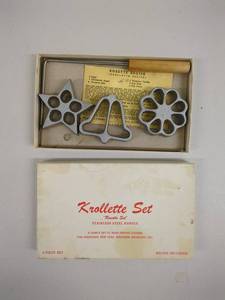 lot 104B image: Krolette Set Rosette Iron