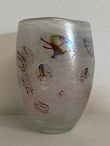 lot 42H image: Artist Signed Iridescent Handcrafted Art Glass Vase with Abstract Patterns