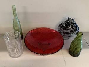 lot 89H image: Art Glass Set with Ruby-Red Bowl and Vases