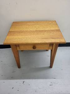 lot 29M image: Handcrafted Oak End Table with Drawer
