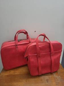 lot 31M image: Pair of Red Samsonite Silhouette Vintage Travel Bags