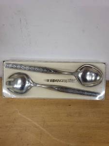 lot 26S image: Set of 2 Hardanger Silverplated Serving Utensils - Made in Norway