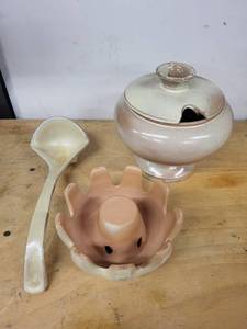 lot 28S image: Frankoma Pottery Plainsman Desert Gold Soup Tureen 22 with Cover and Ladle and Warmer 82W