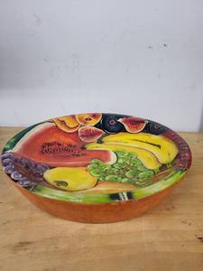 lot 38S image: Eronga Mexico Wood Lacquered Handpainted Fruit Bowl