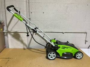 lot 103 image: Greenworks 16 Corded Electric 10 Amp Walk-Behind Push Lawn Mower 25142