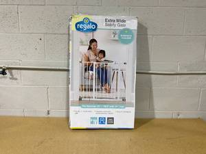 lot 308 image: Regalo Wall Safe Extra Wide Walk Through Safety Gate