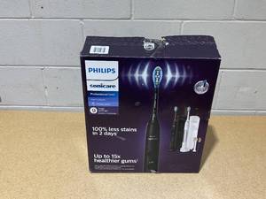 lot 39 image: Philips Sonicare Professional Clean Rechargeable Electric Toothbrush