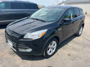 lot 13 image: 2015 Ford Escape SE 4x4