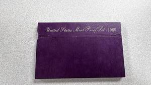 lot 12 image: 1988 United States Mint Proof Set