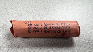 lot 43 image: Roll of Wheat Pennies