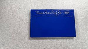 lot 9 image: 1983 United States Mint Proof Set