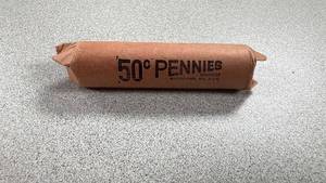 lot 59 image: 50 Coin Roll of Assorted Pennies 1939