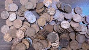 lot 90 image: Collection of Assorted Lincoln Wheat Pennies