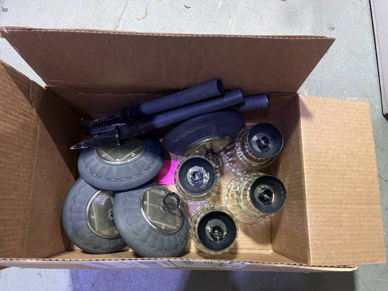 lot 15 image: Set of 4 Solar Path Lights Glass Globes