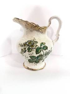 lot 29 image: 1931 Knowles Taylor Knowles Pitcher Semi-Vitreous Porcelain