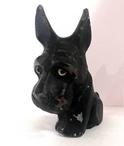 lot 35 image: Antique Cast Iron Scottie Dog