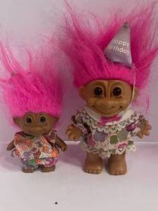 lot 46 image: 2 Vintage Russ Tolls Happy Birthday Troll and Summer Girl