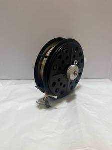 lot 77 image: Pflueger Pakron No 3178 Salt Water Reel