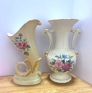 lot 85 image: Royal Copley and Spaulding China Vases