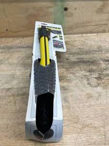 lot 64 image: Karcher Wheel Rim Brush (Bayonet)