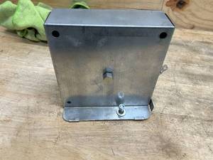 lot 143 image: Milwaukee 42-87-0110 Counter Balance