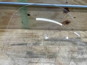 lot 154 image: Memphis Shades MEP8120 Clear Windshield (Replacement For Baggers 12 Hd Shield Flht 96-13) Harley Davidson