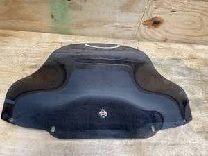lot 157 image: KLOCK WERKS 2312-0245 KWW-06-0257 Flare Windshield 10 - smoke - stratoliner
